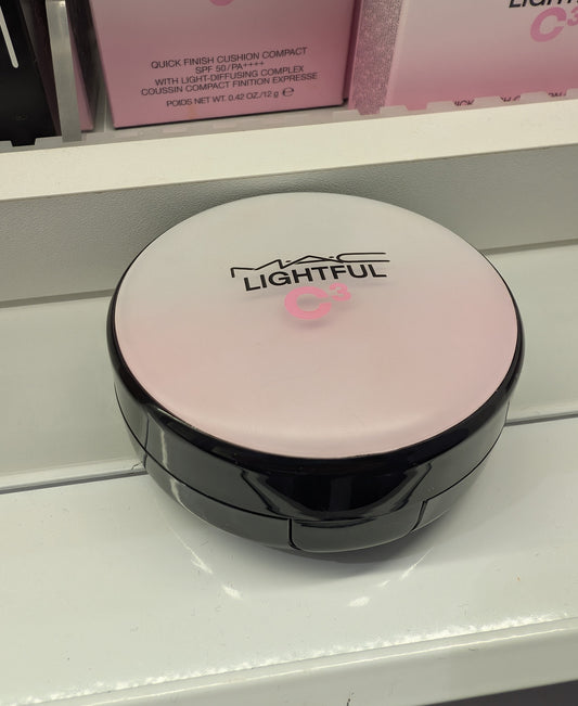 Lightful C3 Quick Finish Cushion CompactSPF 50+ PA+++
