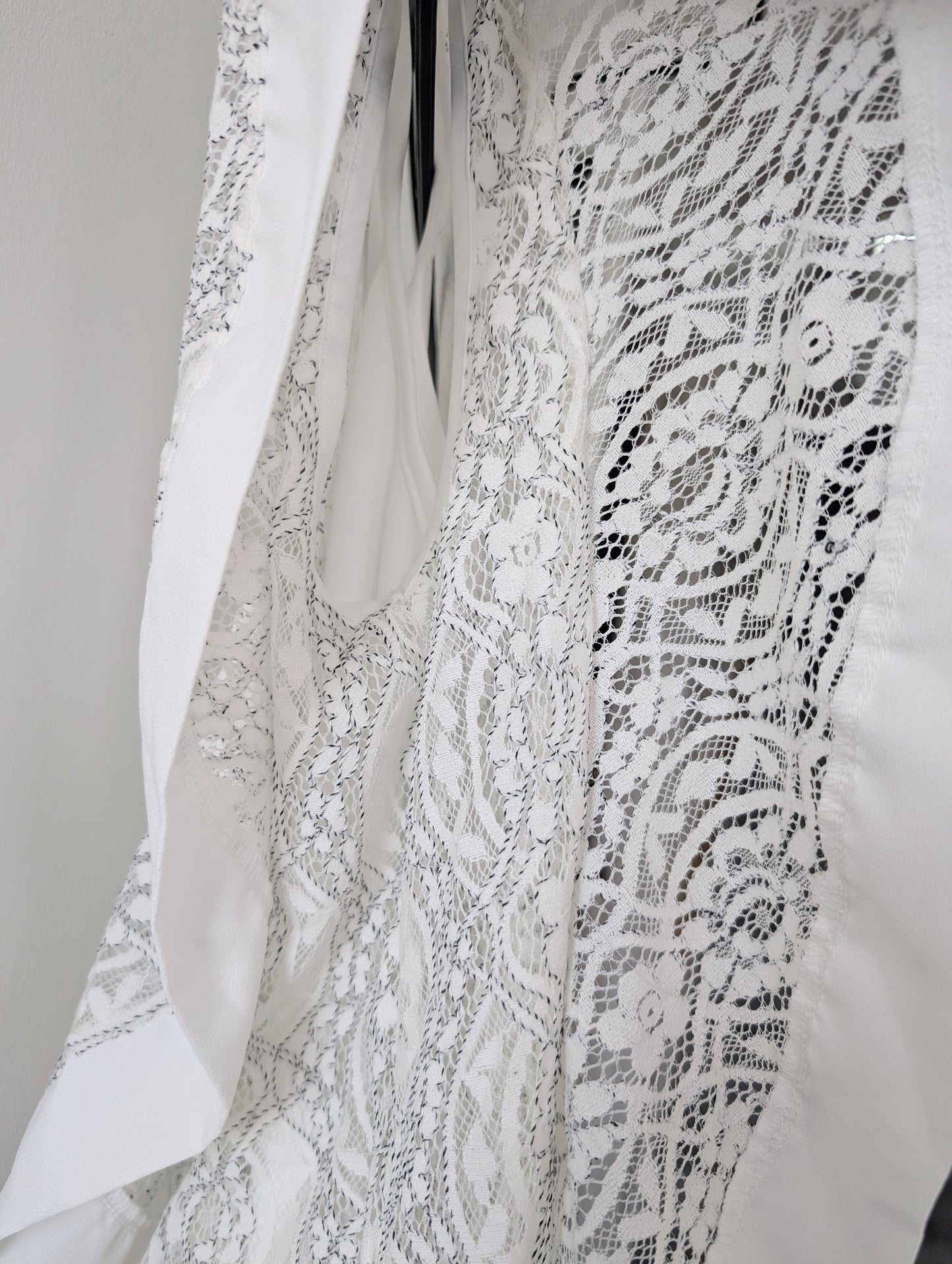 Ruffle Embroidery Korea